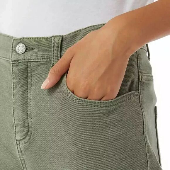 32 Degrees Stretch Relaxed Fit Sweat pant Jean Olive -Size 7/8 NWT Teens - Picture 3 of 4